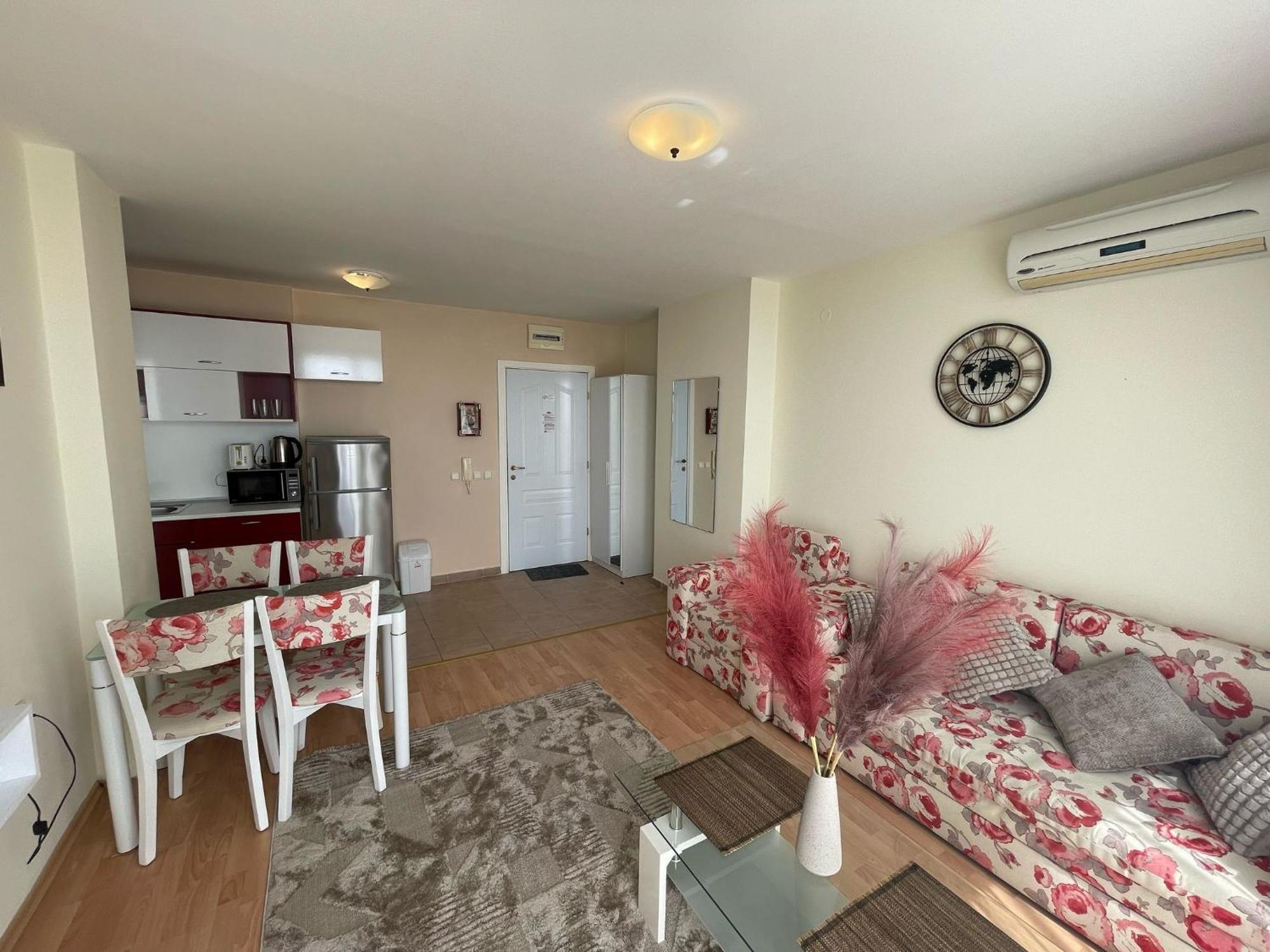 Grand Resort - Imperial Crown Fort Club - Prestige Apartments Burgas-provinsen Rom bilde